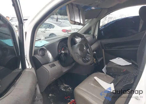 2015 Nissan Nv200 2.5S/2.5Sv z USA, uszkodzony, nr VIN 3N6CM0KN1FK733909